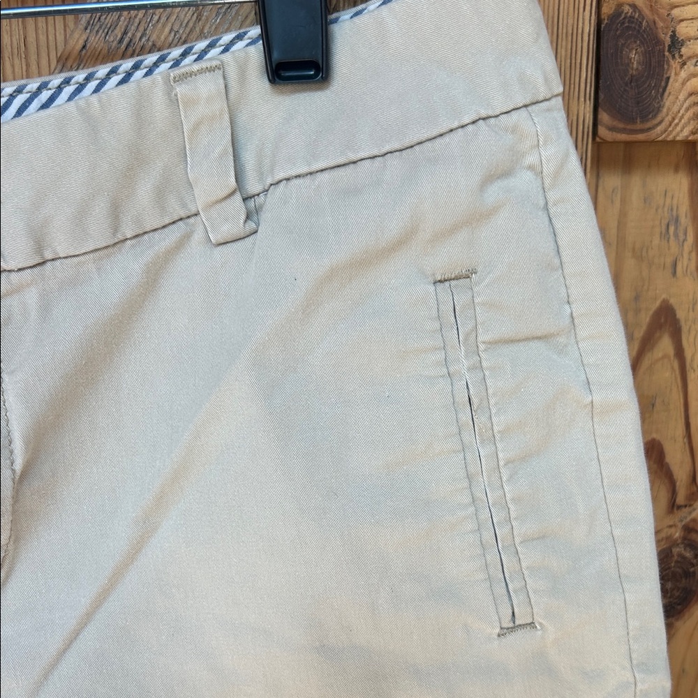 Classic JC Penny Tan/khaki Women's Shorts - Picture 2 of 6